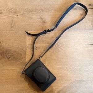 Oberwerth Black Leather Crossbody holster for Leica M and Q